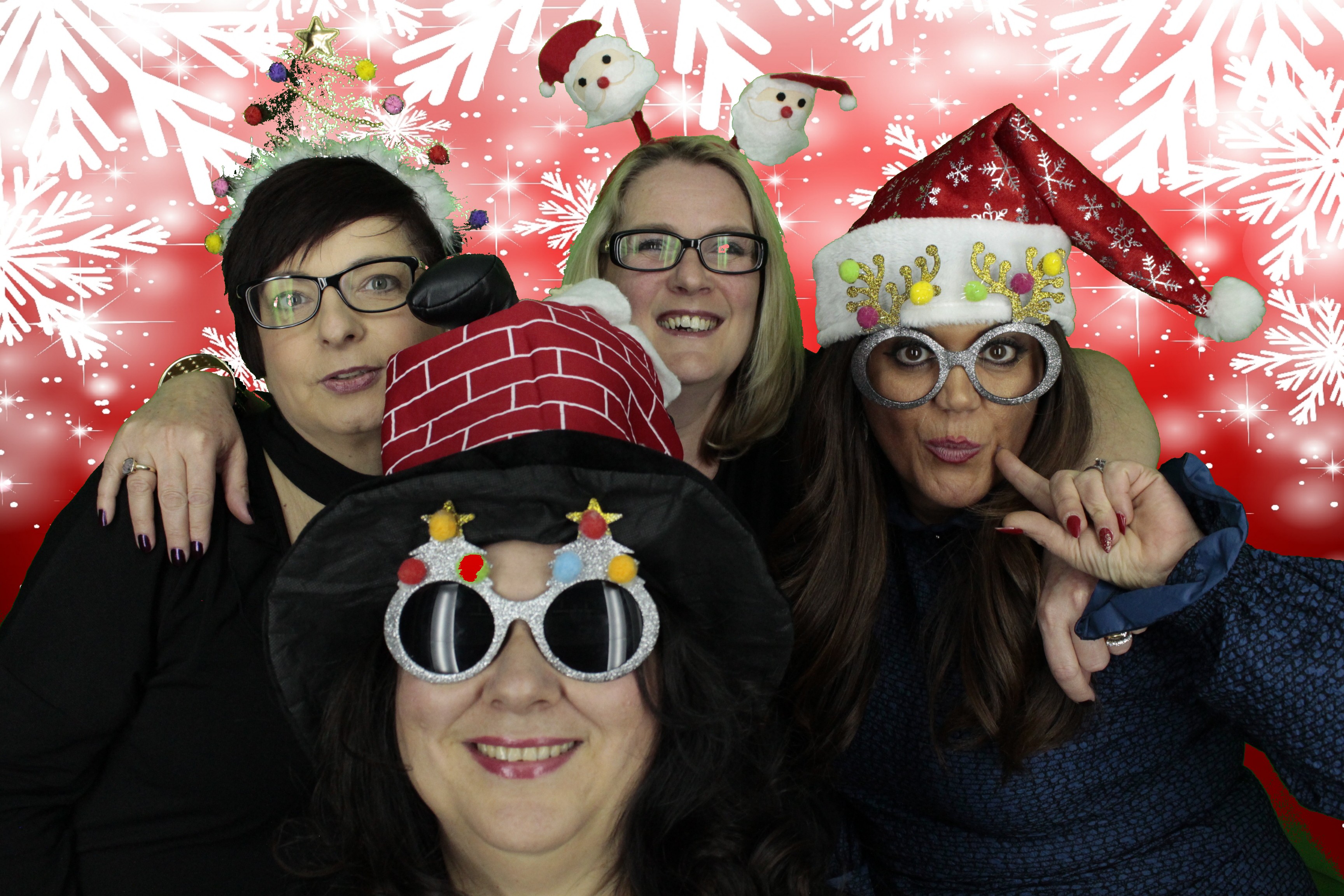 Silvermere Christmas Party | View more photos from the event at gallery.myphotoboothexperience.co.uk/u/MyPhotoBoothExperienceLtd/Silvermere-Christmas-Party-3